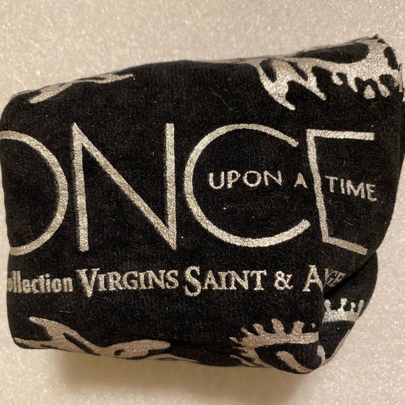 VSA Once Upon a Time Gold Starburst Necklace and Earrings - Picture 3 of 10